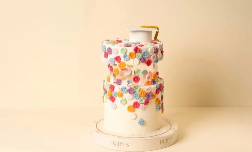 كيكة الورد للتخرج